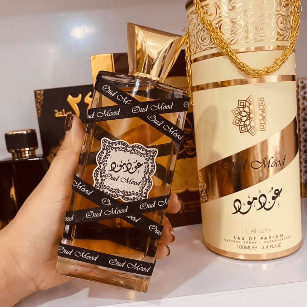 Oud Mood Eau de Parfum for Everyone-6
